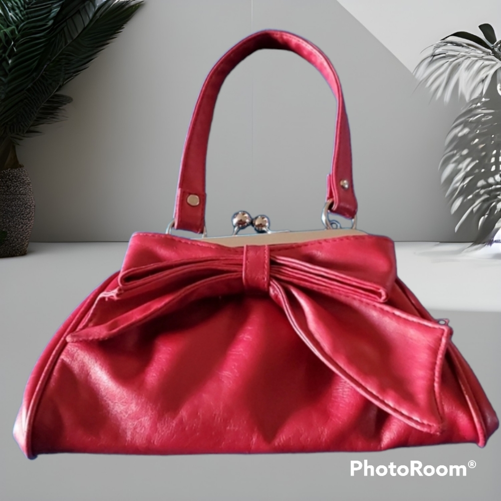 Vintage Red Soft Leather Classic Purse - Picture 1 of 6